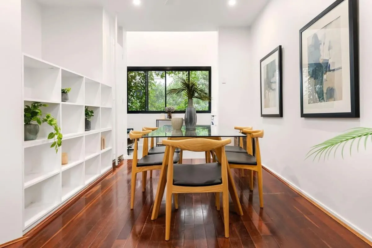 Image 3 of Bright Central Darlinghurst