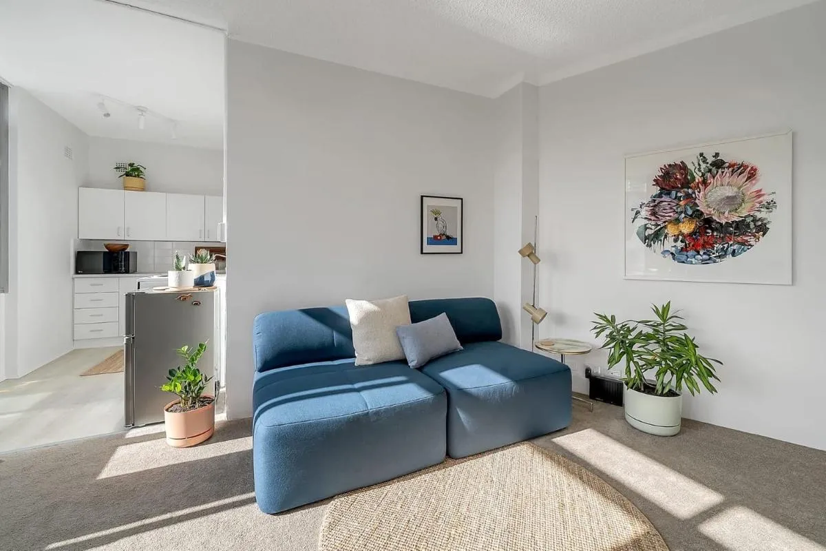 Image 3 of Bright Charming Darlinghurst Apt w Free Parking