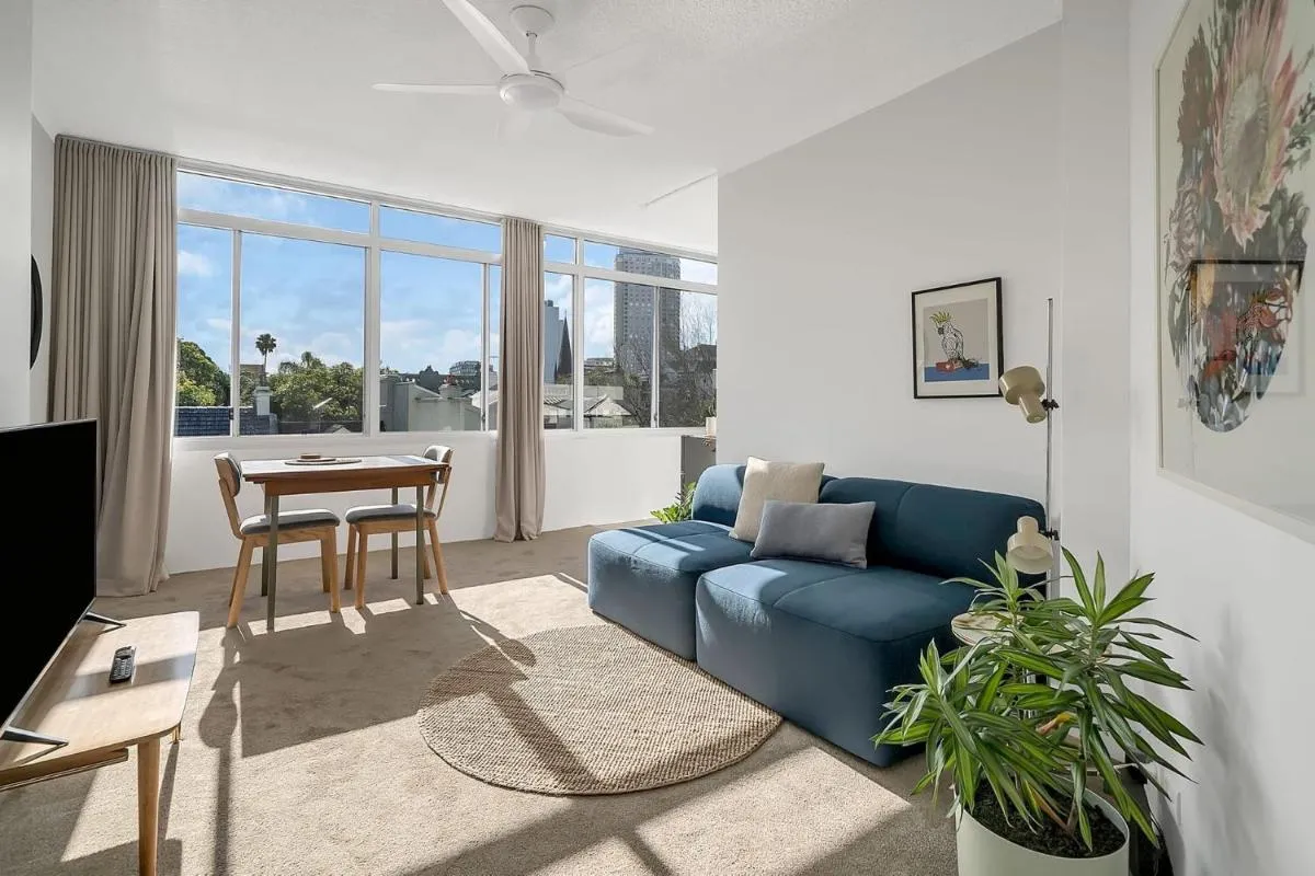 Image 4 of Bright Charming Darlinghurst Apt w Free Parking