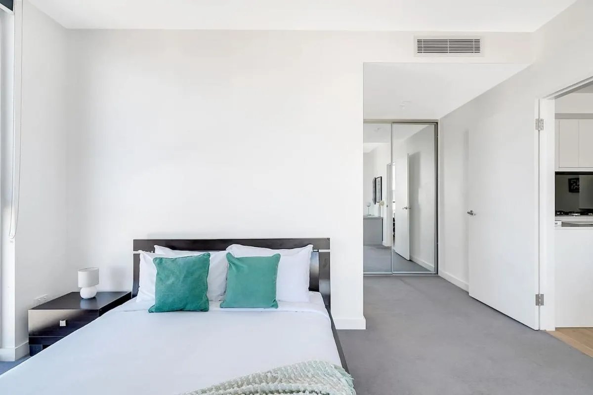 Image 6 of Bright Rockdale Escape near Bayside Beaches