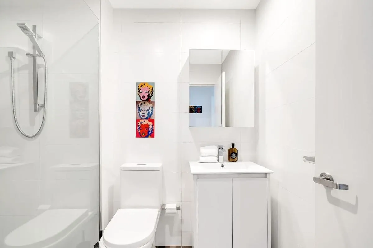 Image 2 of Bright Rockdale Escape near Bayside Beaches