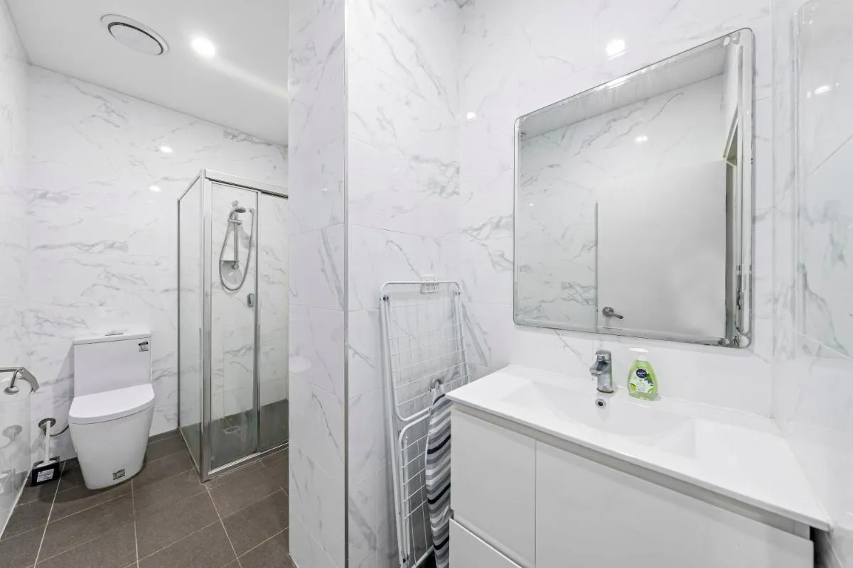 Image 2 of Burwood 1Br apt nearTrainShopping street parking