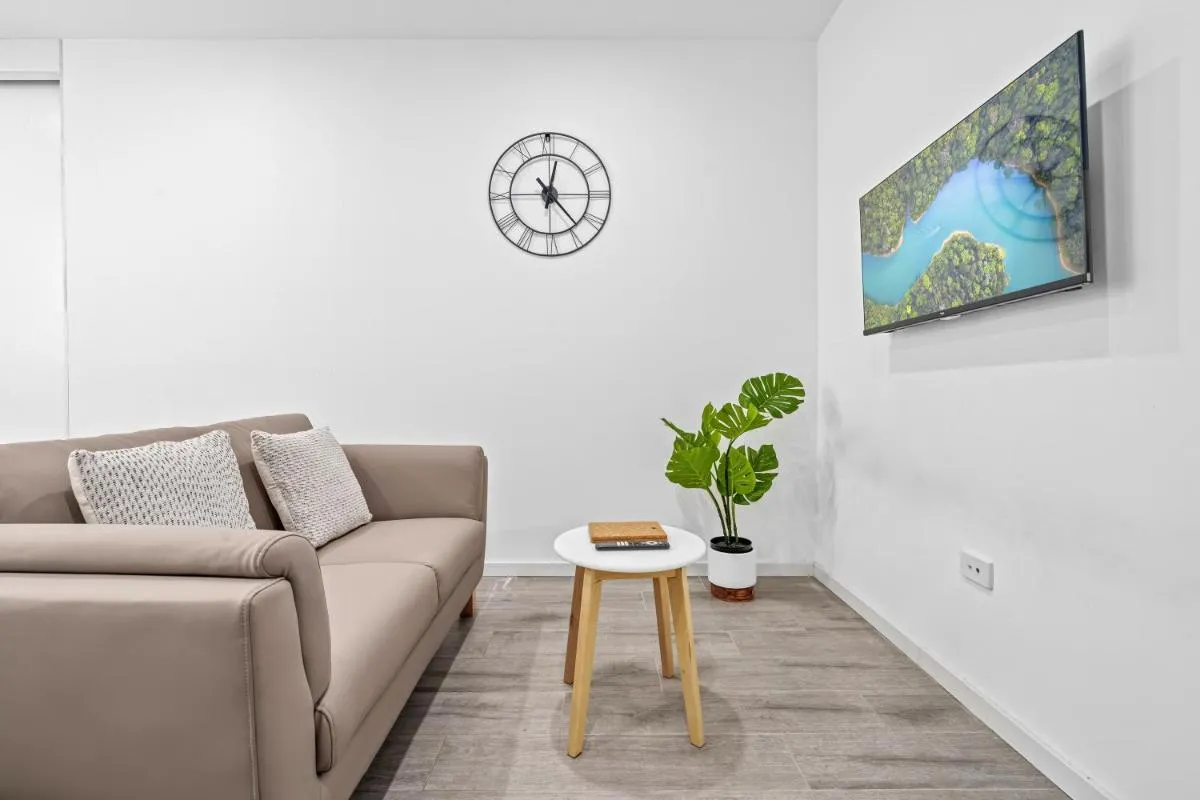 Image 4 of Burwood 1Br apt nearTrainShopping street parking