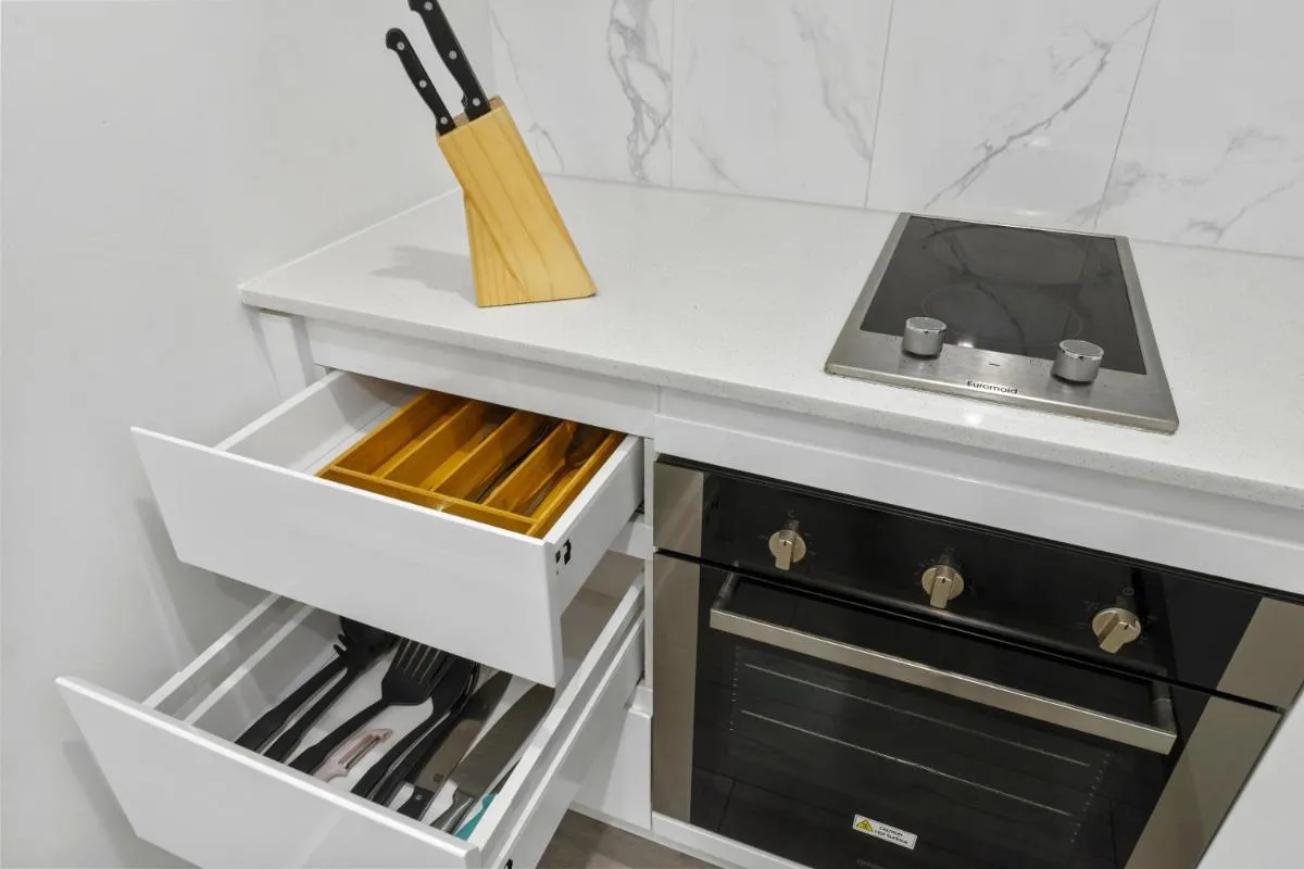 Image 6 of Burwood 1Br studio nearTrain StationShopping