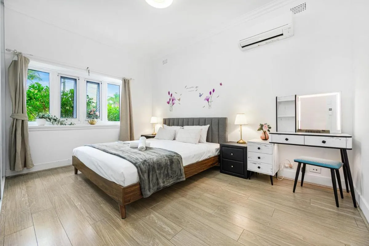 Image 6 of Burwood 3Br house close to trainshoppingparks