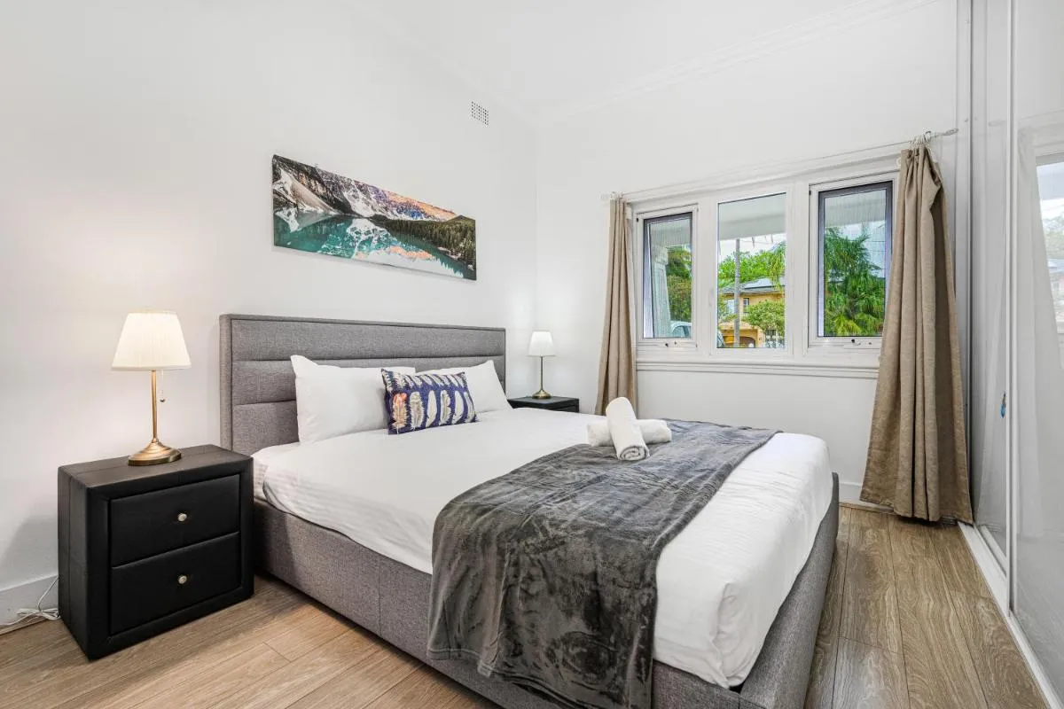 Image 1 of Burwood 3Br house close to trainshoppingparks