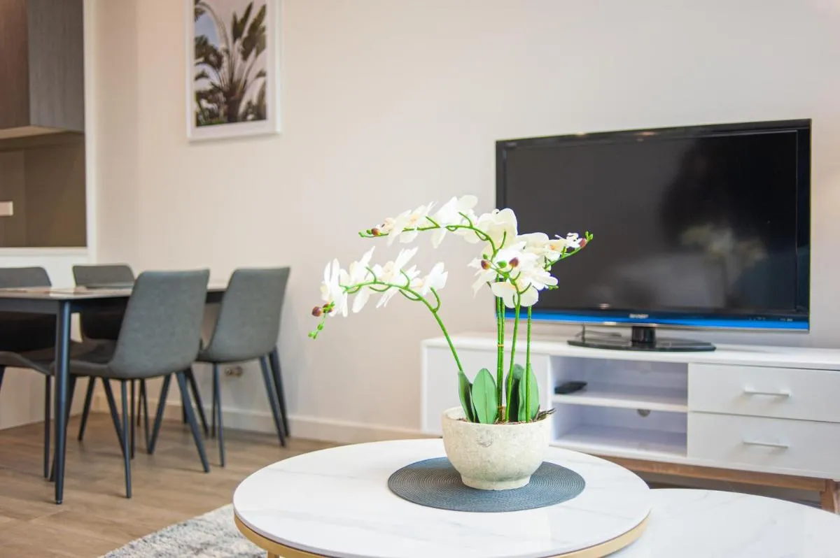 Image 4 of Burwood stunny apt with Parking Train&Shopping