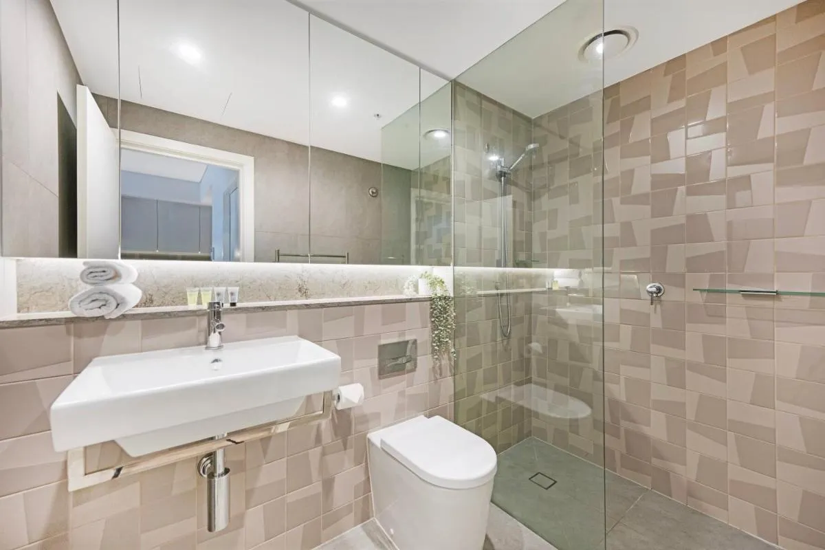 Image 2 of CBD Center Gem Modern 1-Bedroom Apt