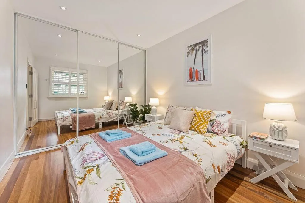 Image 6 of CBD Chic 3 bedroom Stay – Walk to Darling Harbour & Fish Market. (27)