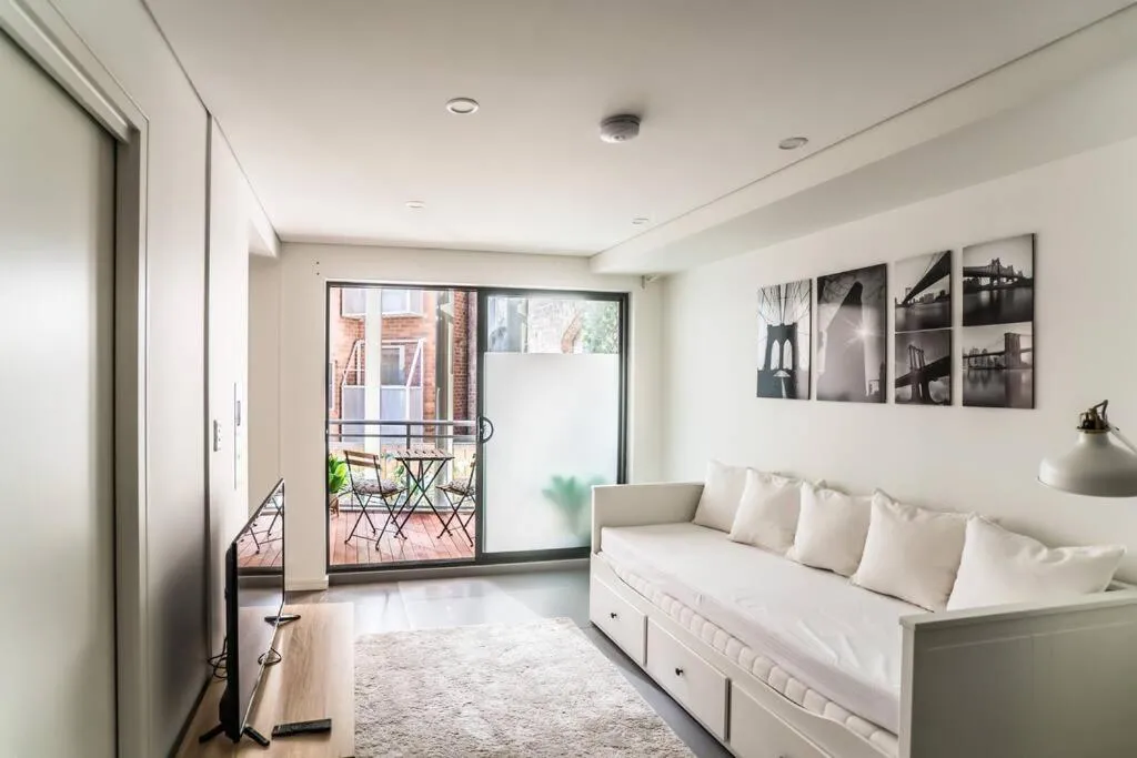 Image 1 of CBD #UnitA Grennland6 1 bedroom apt Darling Harbour