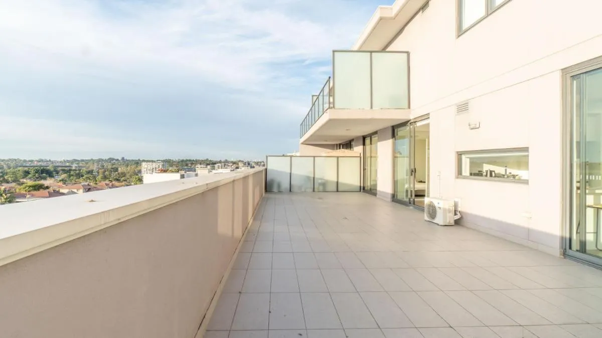 Image 5 of Central Canterbury Charm Sky View Free Parking