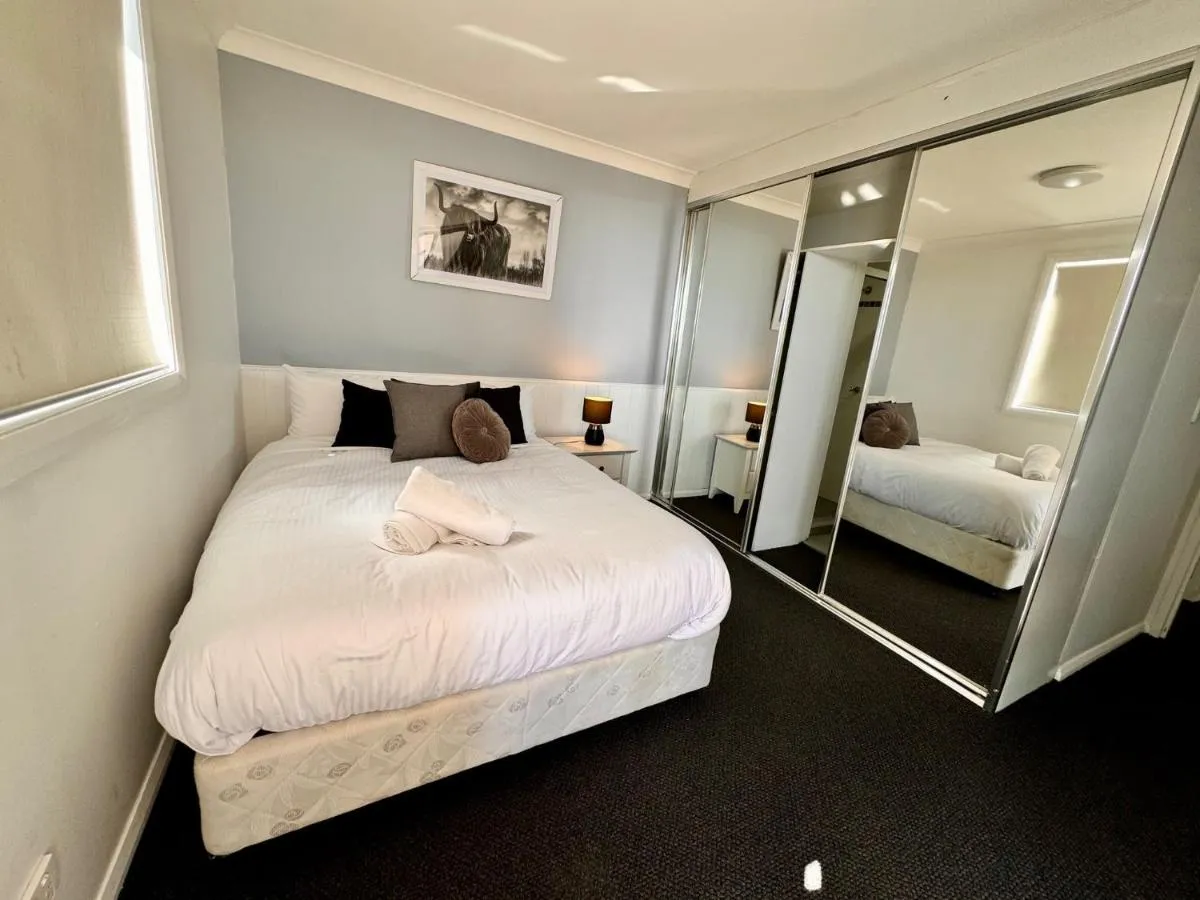 Image 5 of Central Parramatta Apt with AC Balcony Parking