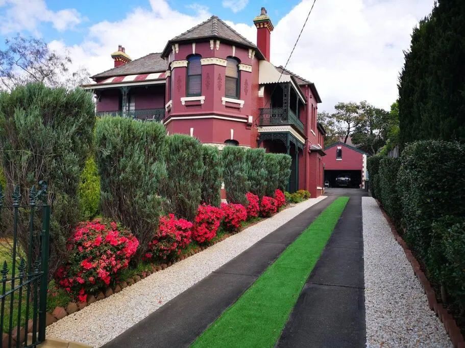 Image 6 of Charming1886