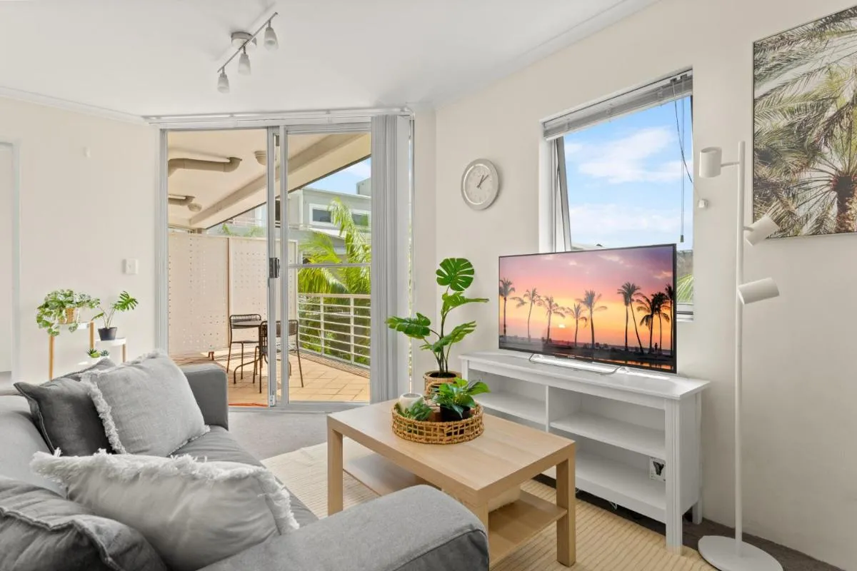 Image 4 of Charming 1-Bed Apartment Close to Shops and Parks