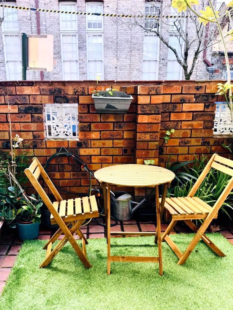 Image 5 of Charming Front Retreat