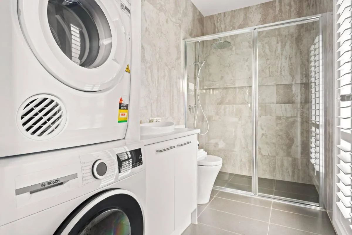 Image 3 of Chic 2-Bed Cottage Minutes from Clontarf Beach