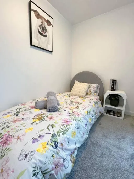 Image 6 of Chic Modern Oasis – Steps from Darling Harbour