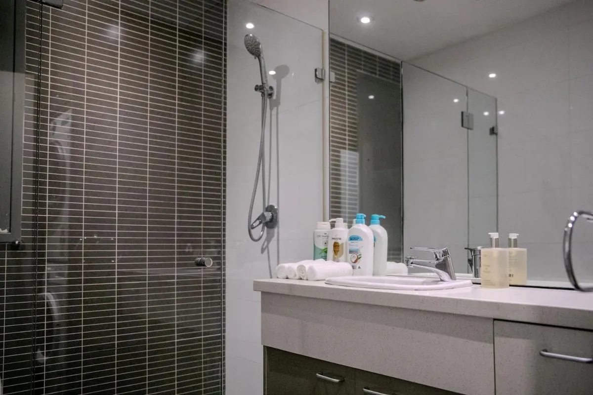 Image 2 of Chic Stay by Circular Quay and Opera House with Pool