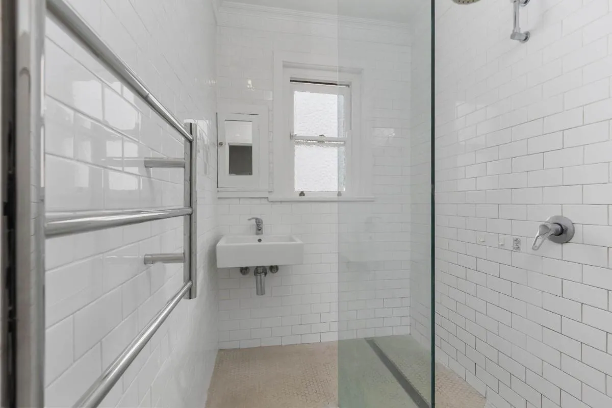 Image 2 of Chic Studio Unit in the heart of Rushcutters Bay