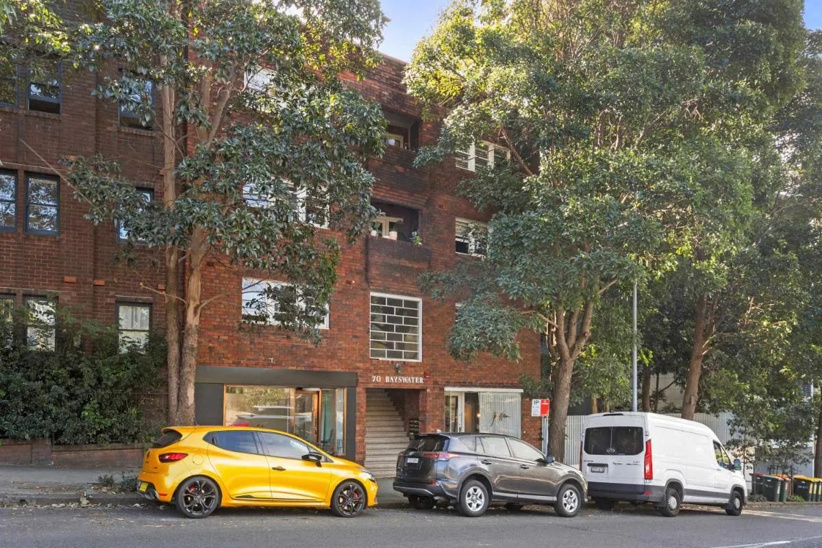 Image 3 of Chic Studio Unit in the heart of Rushcutters Bay