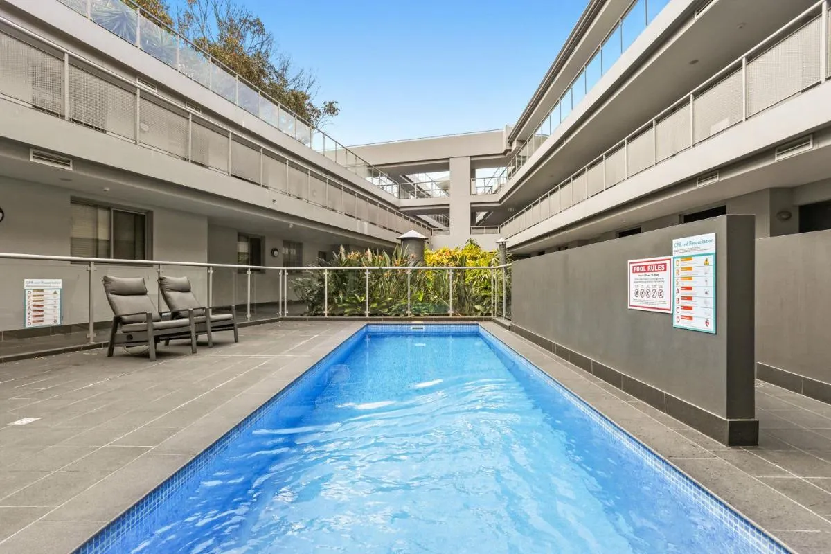 Image 3 of City 2 Bed 2 Bath Parking, Mins to Train and CBD