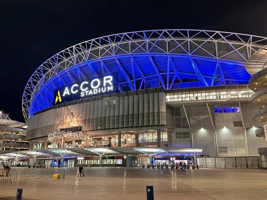 Image of City views & New 3b2b1p Apt in Homebush