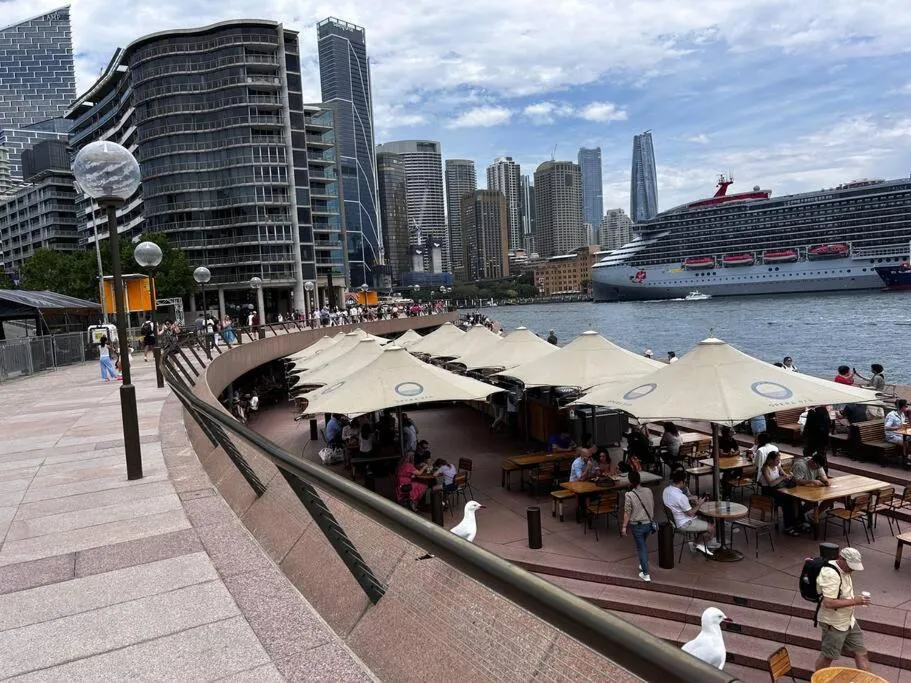 Image 6 of Classy Sleek Two Bedroom Apartment with Expansive River Views in the Heart of Sydney’s Second CBD