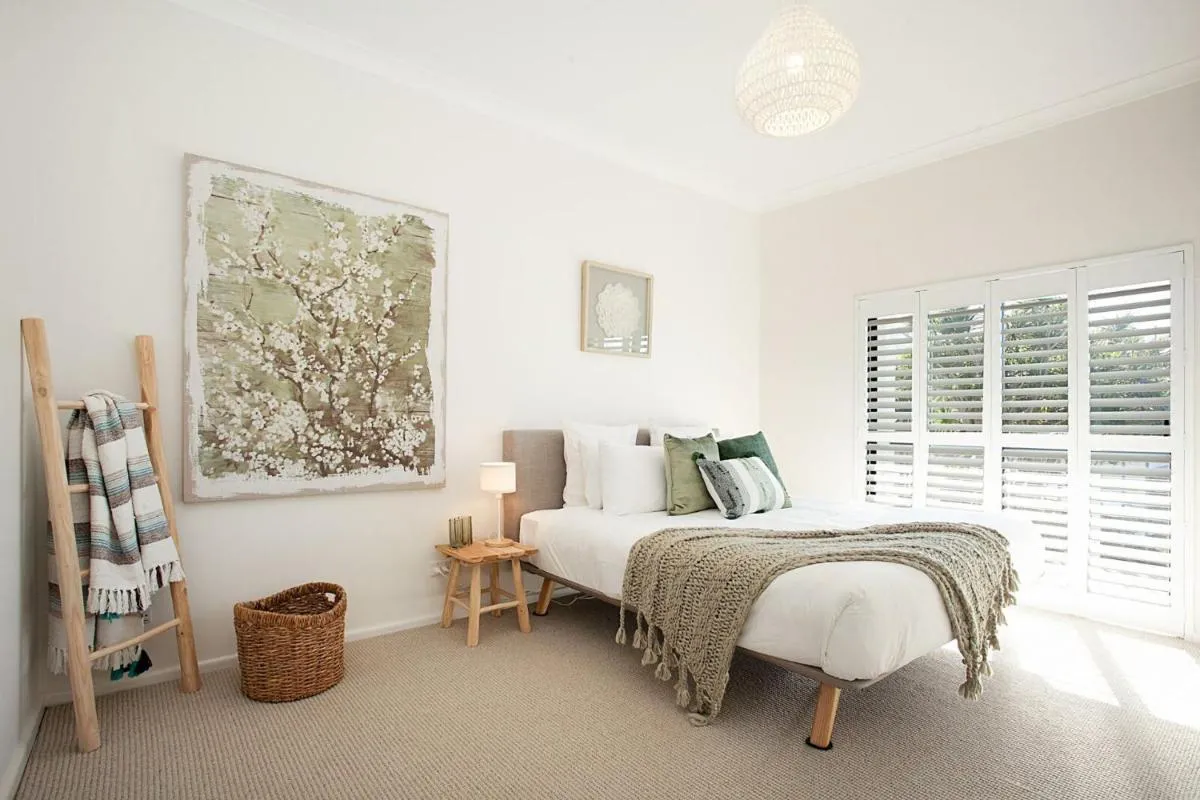 Image 1 of Coastal Tamarama