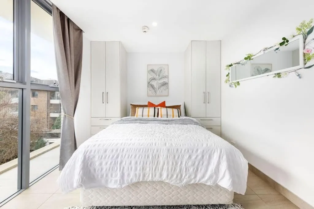 Image 1 of Comfy & Cozy Beach Studio 5min walk to Bondi Beach