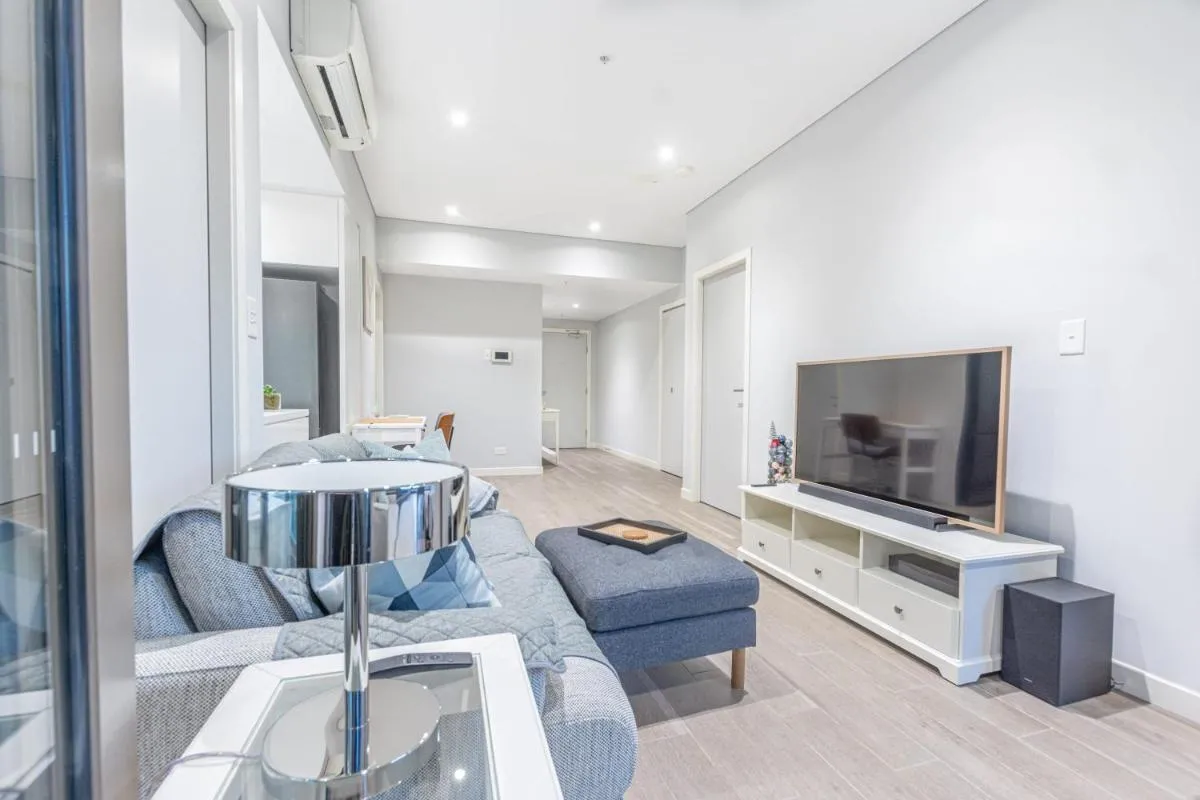 Image 4 of Comfy Designed 2BD w near Bennelong Bridge