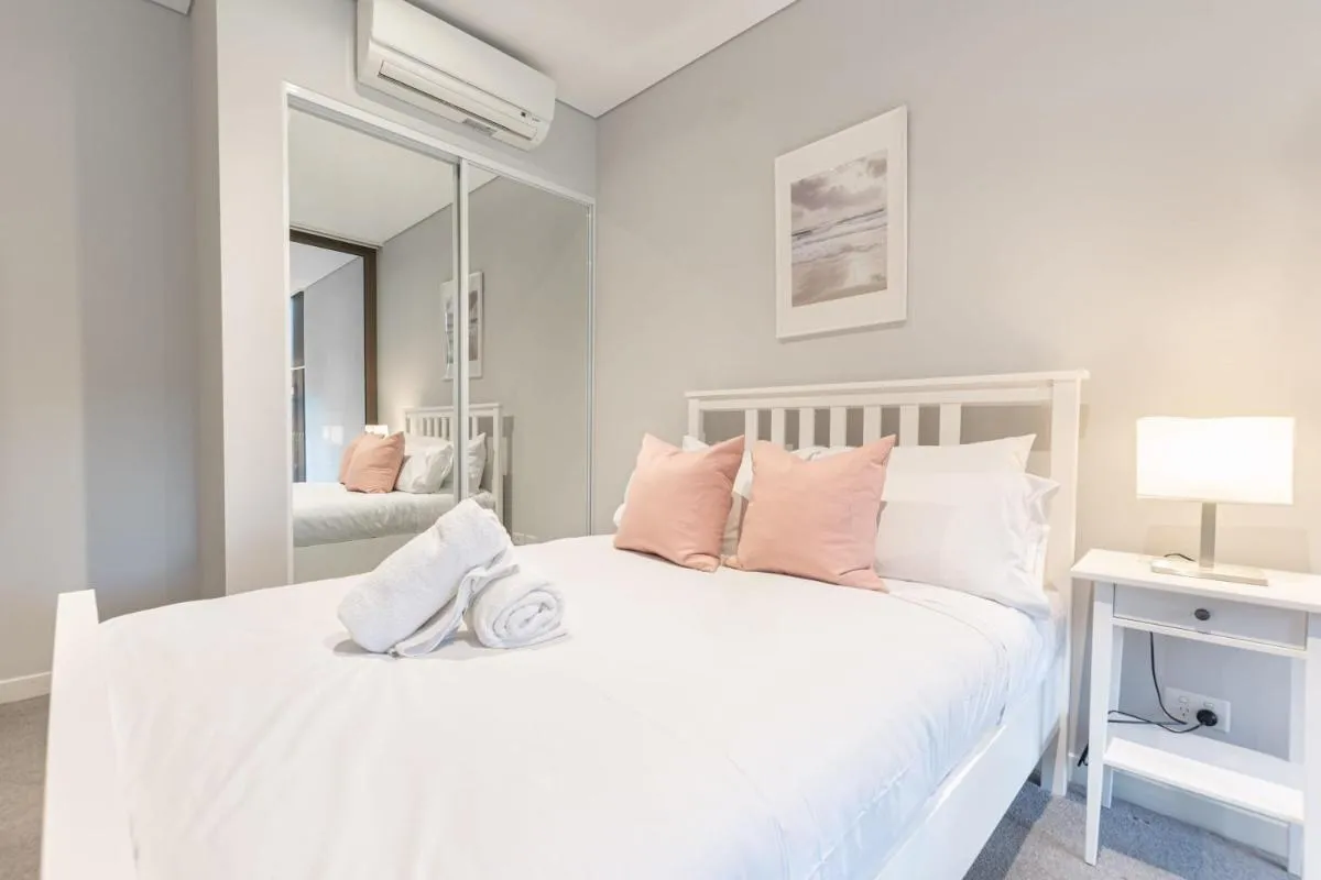 Image 6 of Comfy Designed 2BD w near Bennelong Bridge