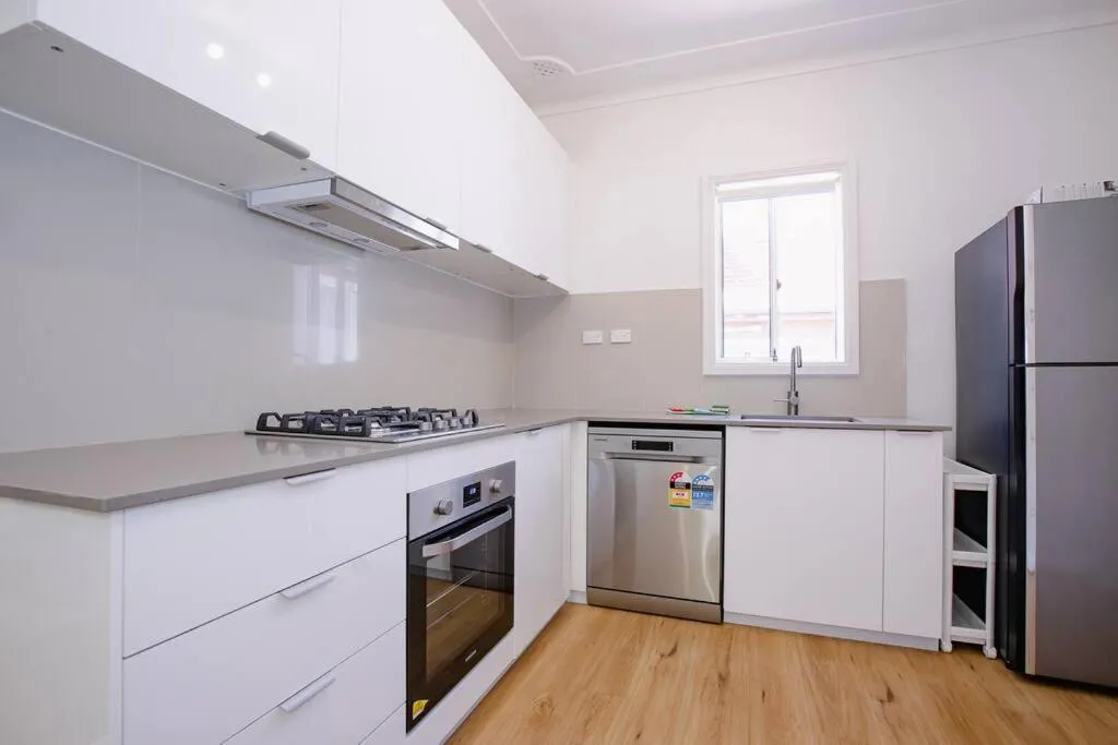 Image 3 of Comfy Family Home @ Kingsgrove Sleeps 7 with 2 Bathrooms & Parking