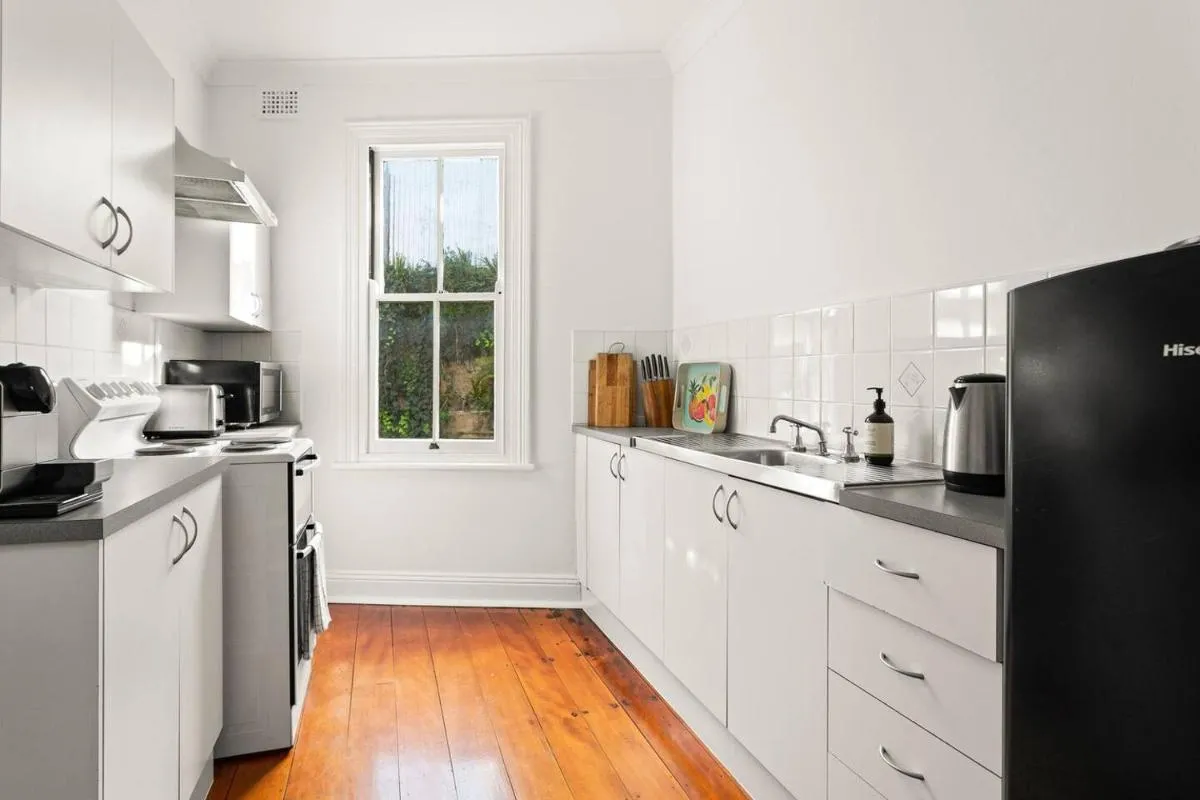 Image 3 of Contemporary Charm with Spectacular Harbour Views