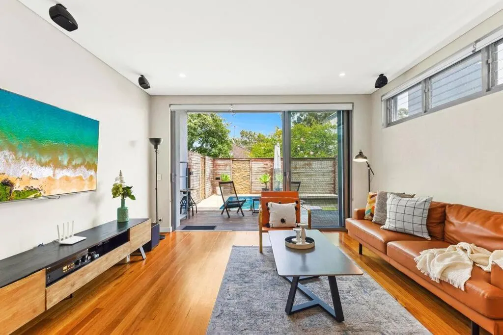 Image 5 of Convenient 4BR with Private Pool close to Airport