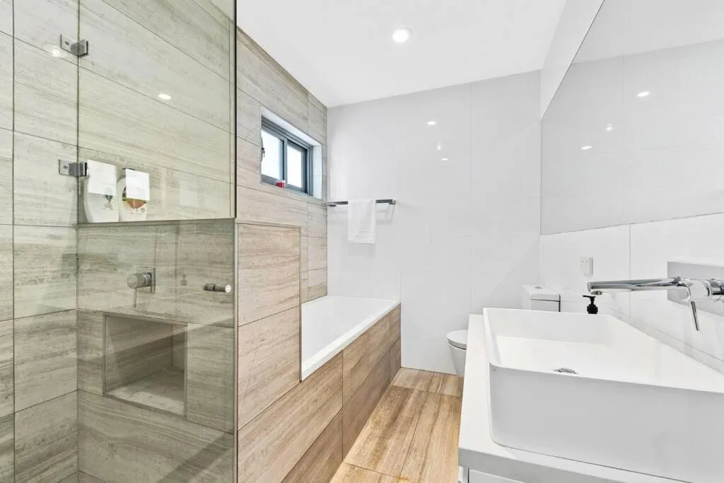 Image 2 of Convenient 4BR with Private Pool close to Airport