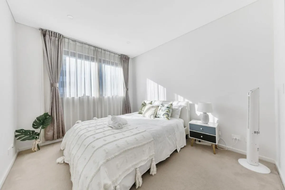 Image 5 of Convenient&Modern 2bedrooms Apt with car space