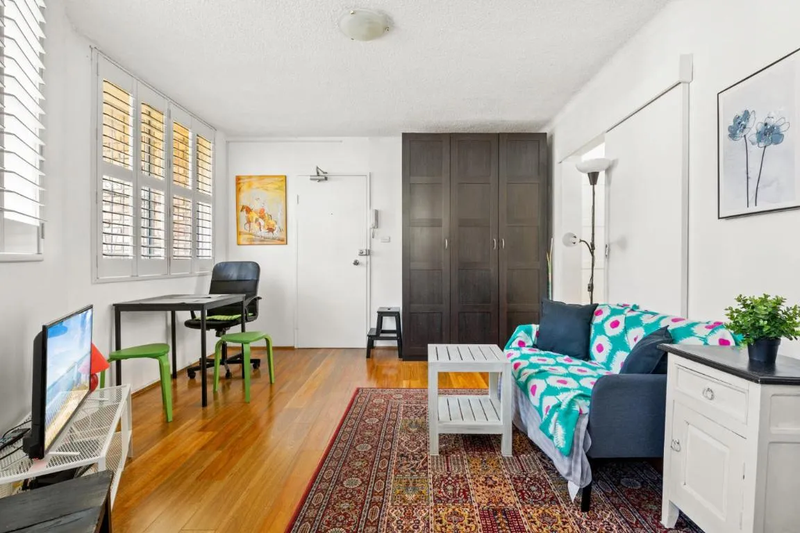 Image of Convenient Studio in Trendy Inner-City Suburb