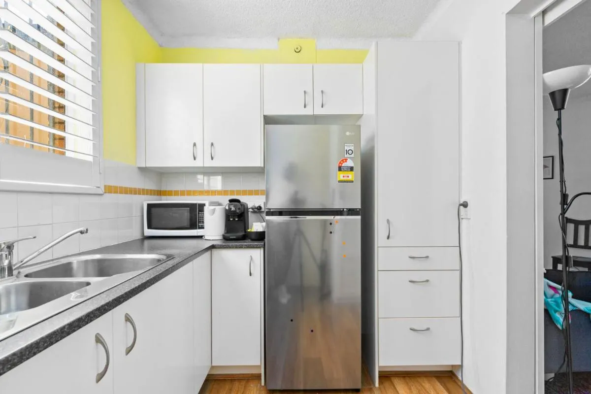 Image 2 of Convenient Studio in Trendy Inner-City Suburb