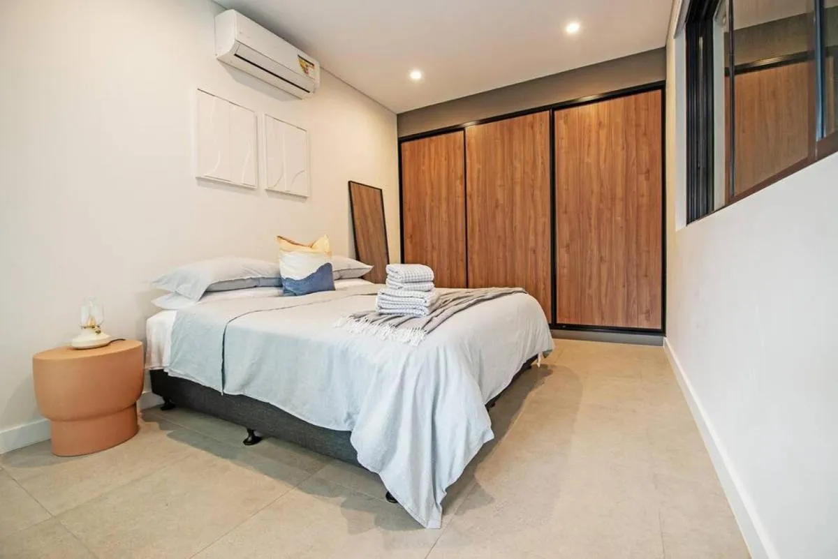 Image 5 of Coogee Beachside Getaway 2