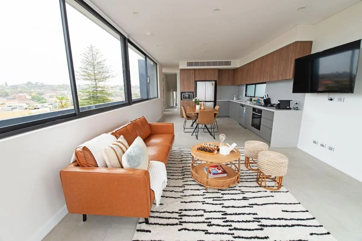 Image 4 of Coogee Beachside Penthouse 7