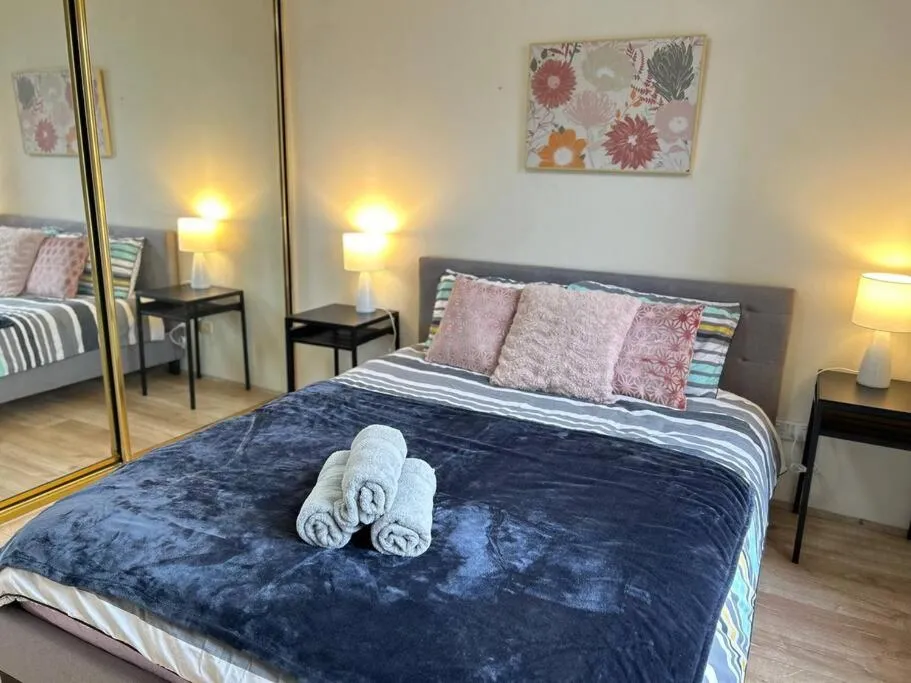 Image 1 of Cosy 2Bed Apt at CBD with free parking