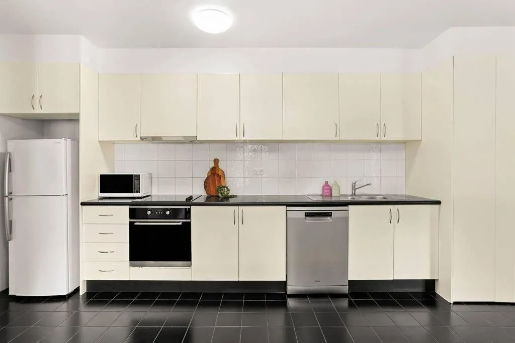 Image 2 of Cosy Inner City Abode – 1 Bed Woolloomooloo