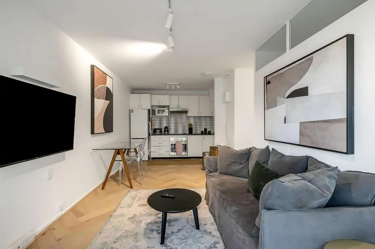 Image 4 of Cosy Retreat in Bondi Junction 1BR Gem