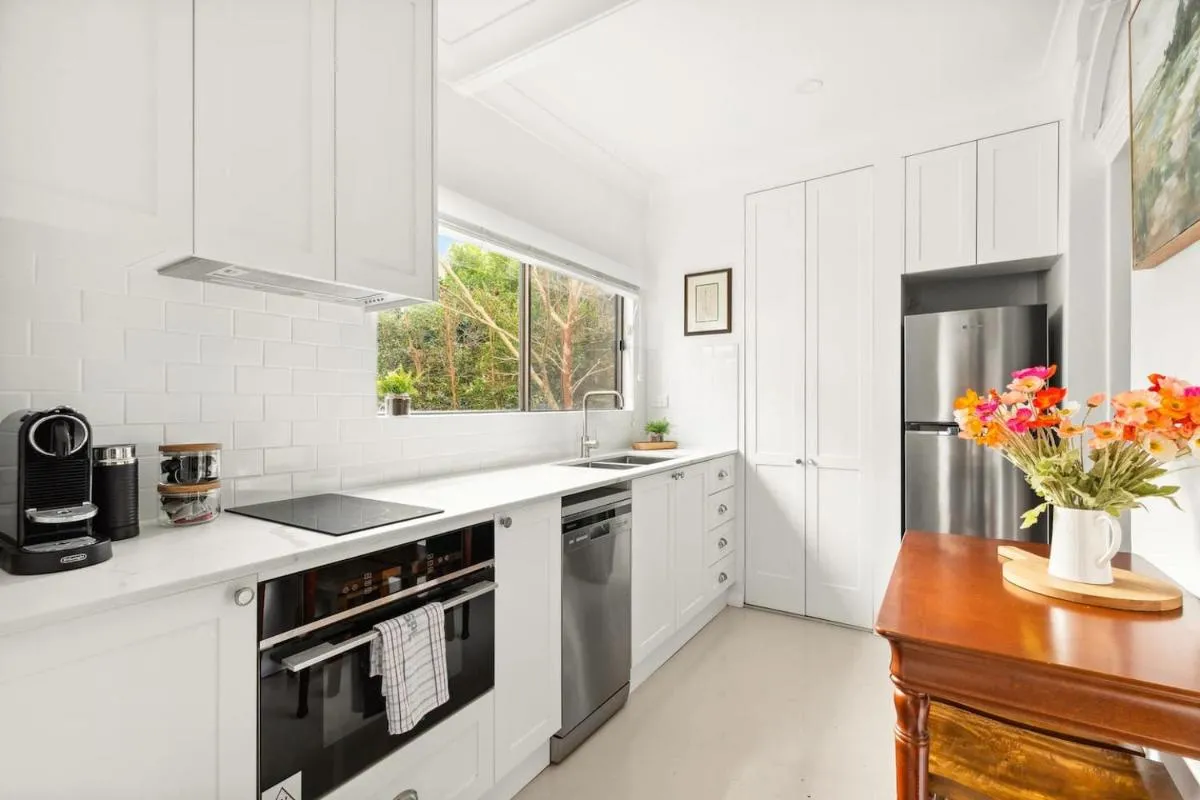 Image 3 of Courtyard Studio Charm in the Heart of Paddington