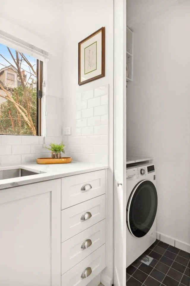 Image 4 of Courtyard Studio Charm in the Heart of Paddington