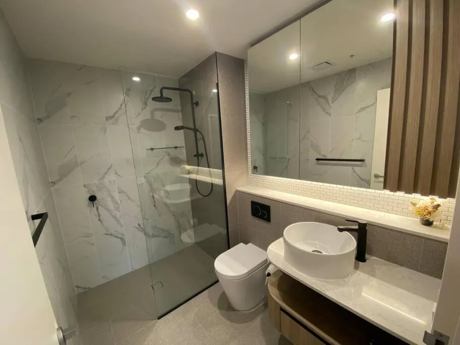 Image 2 of Cozy 2 Bedroom Apartment in Wentworth Point w Parking