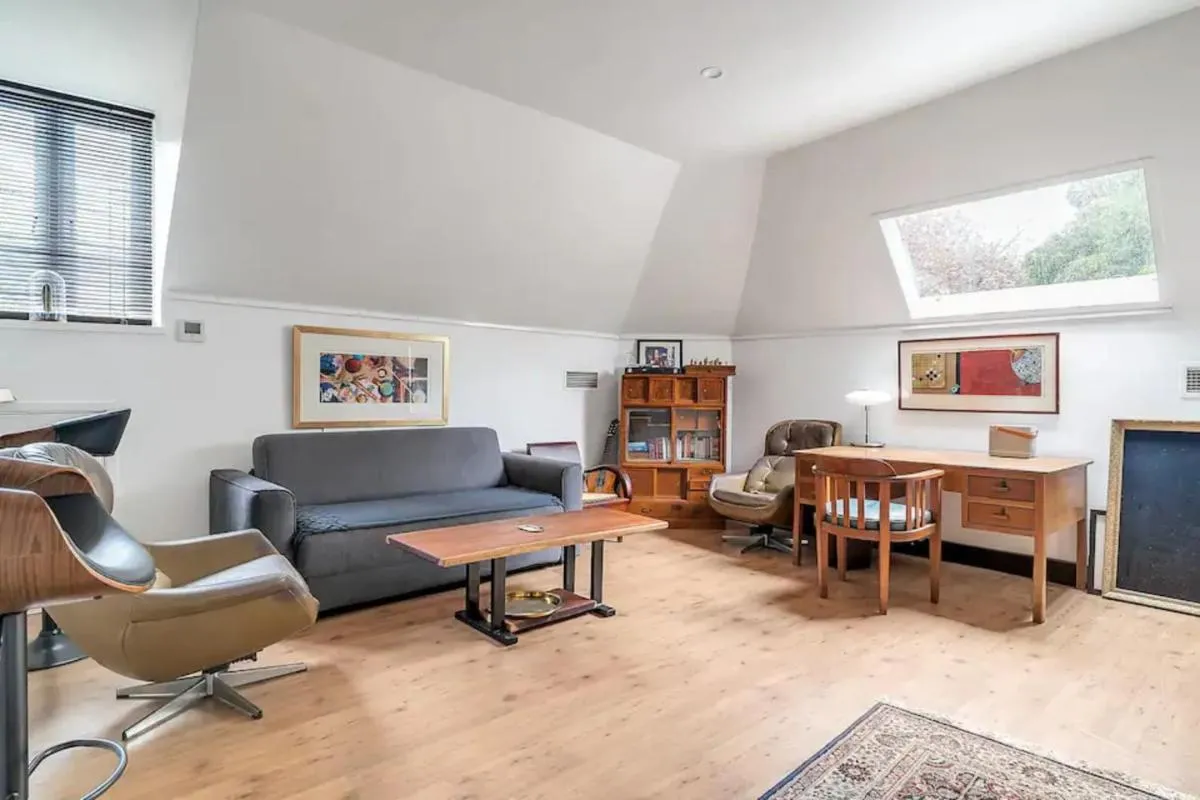 Image 2 of Cozy Apartment w Terrace Close to City Center