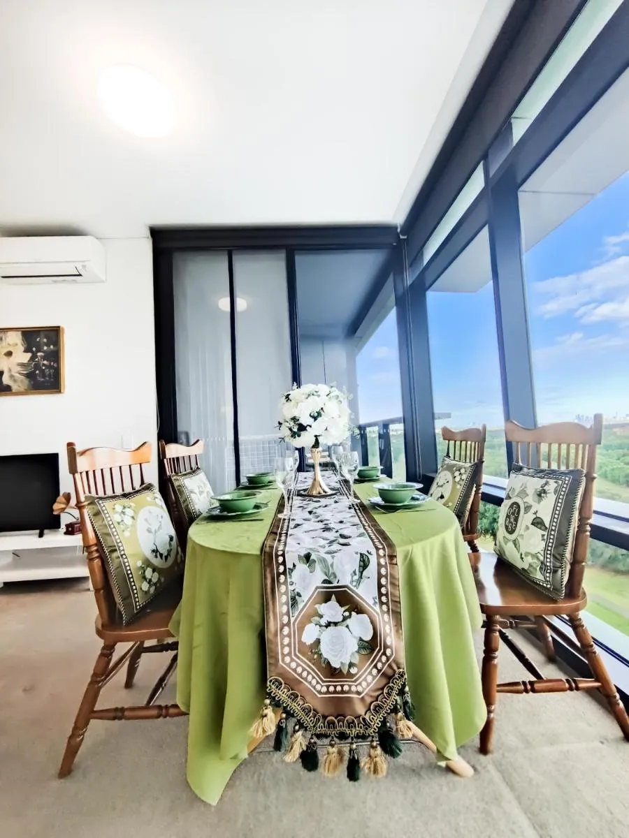 Image 3 of Cozy Apt w Park View by Stadiums