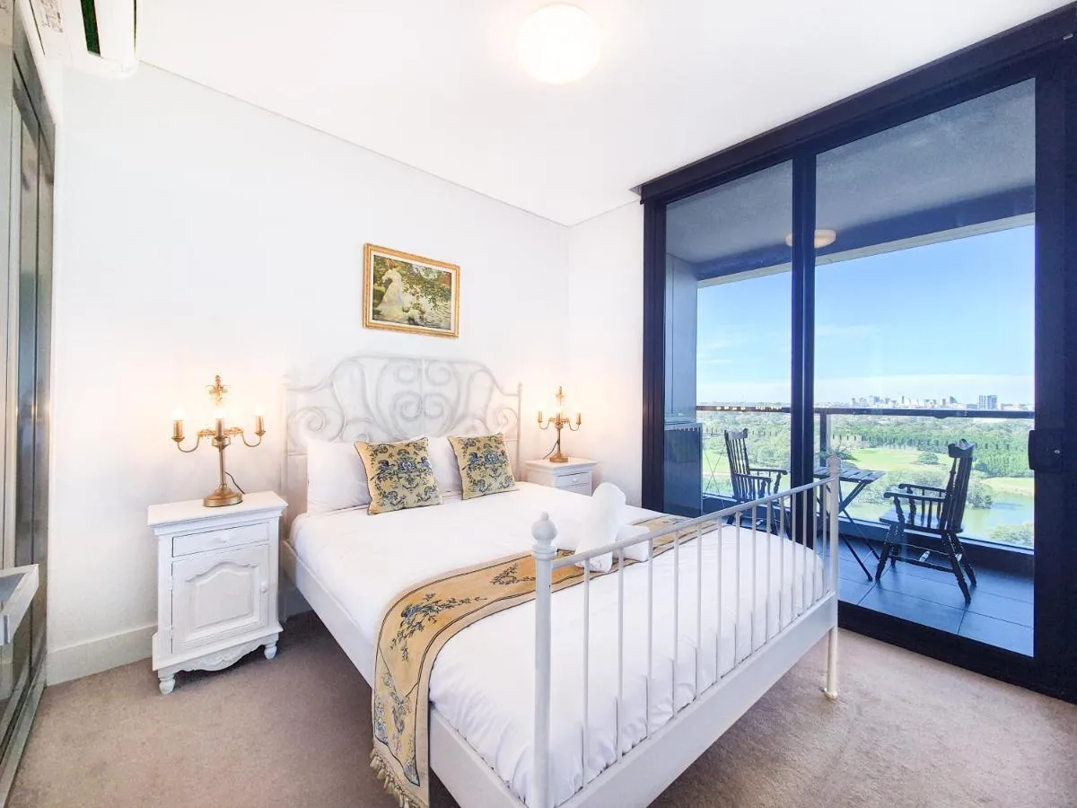 Image 1 of Cozy Apt w Park View by Stadiums