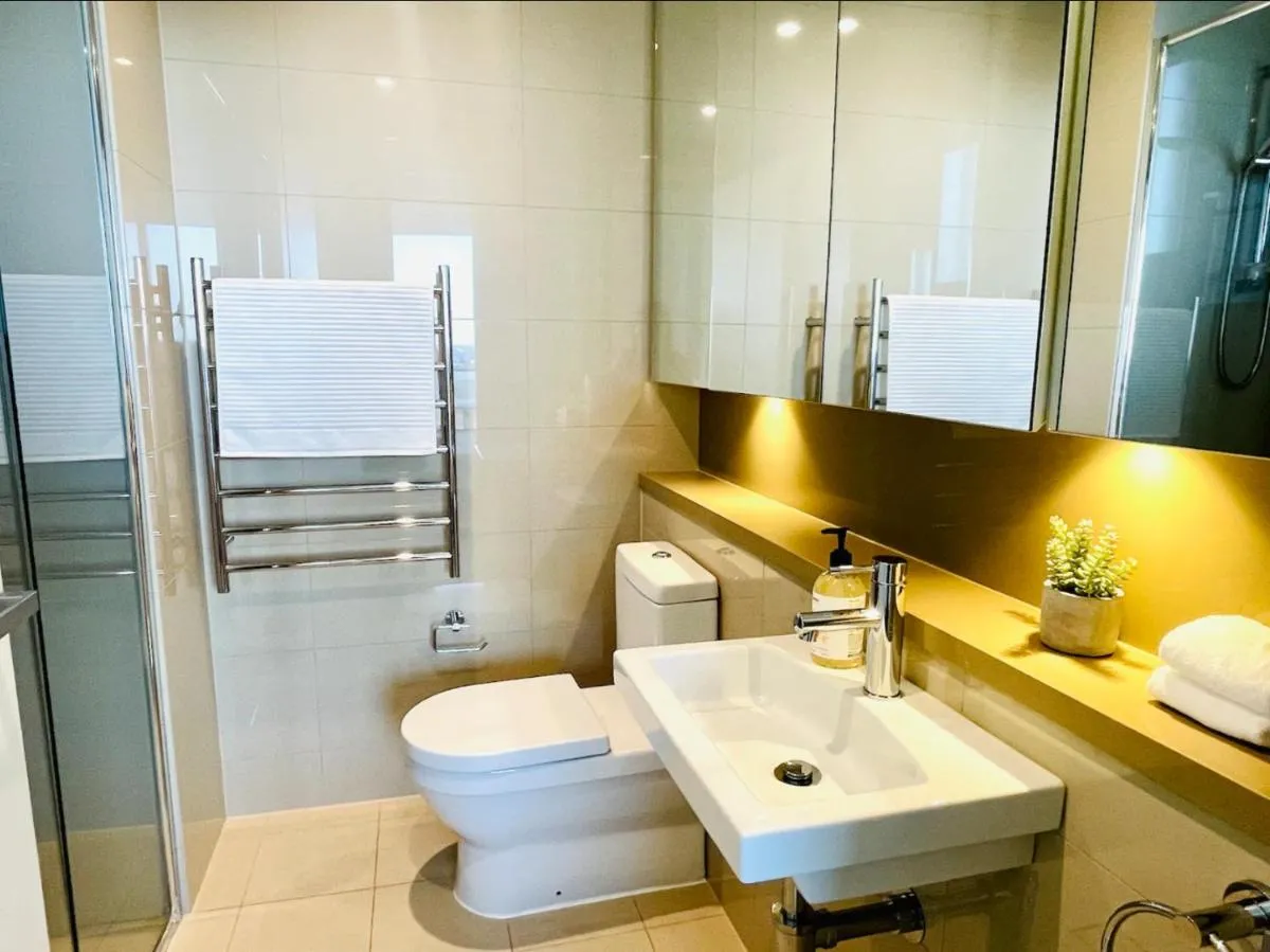 Image 2 of Cozy Olympic park 2 bedroom condo Parking, WiFi